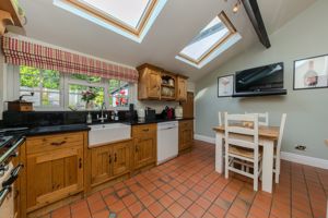 Kitchen- click for photo gallery